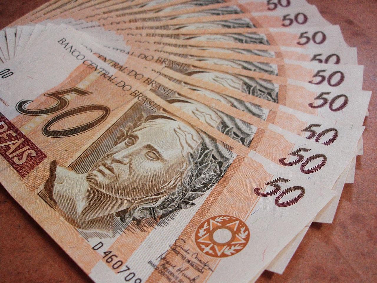 note, notes, money, fifty, real, economy, payment, pay, receive, employment, brazil, brown money, brown economy, brown note, money, money, money, fifty, fifty, economy, economy, economy, payment, payment, payment, payment, employment, employment, employment, employment, employment, brazil, brazil, brazil, brazil