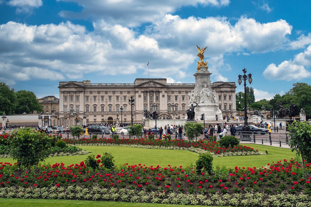 london, palace, architecture, nature, tourism, buckingham palace, gardens, darling, clouds