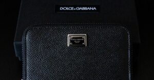 Dolce & Gabbana размислува за продажба на имот во Милано за да го намали долгот и ја зајакне ликвидноста